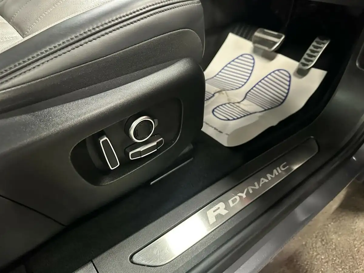 2022-land-rover-range-rover-evoque-20-d200-r-dynamic-hse-big-27