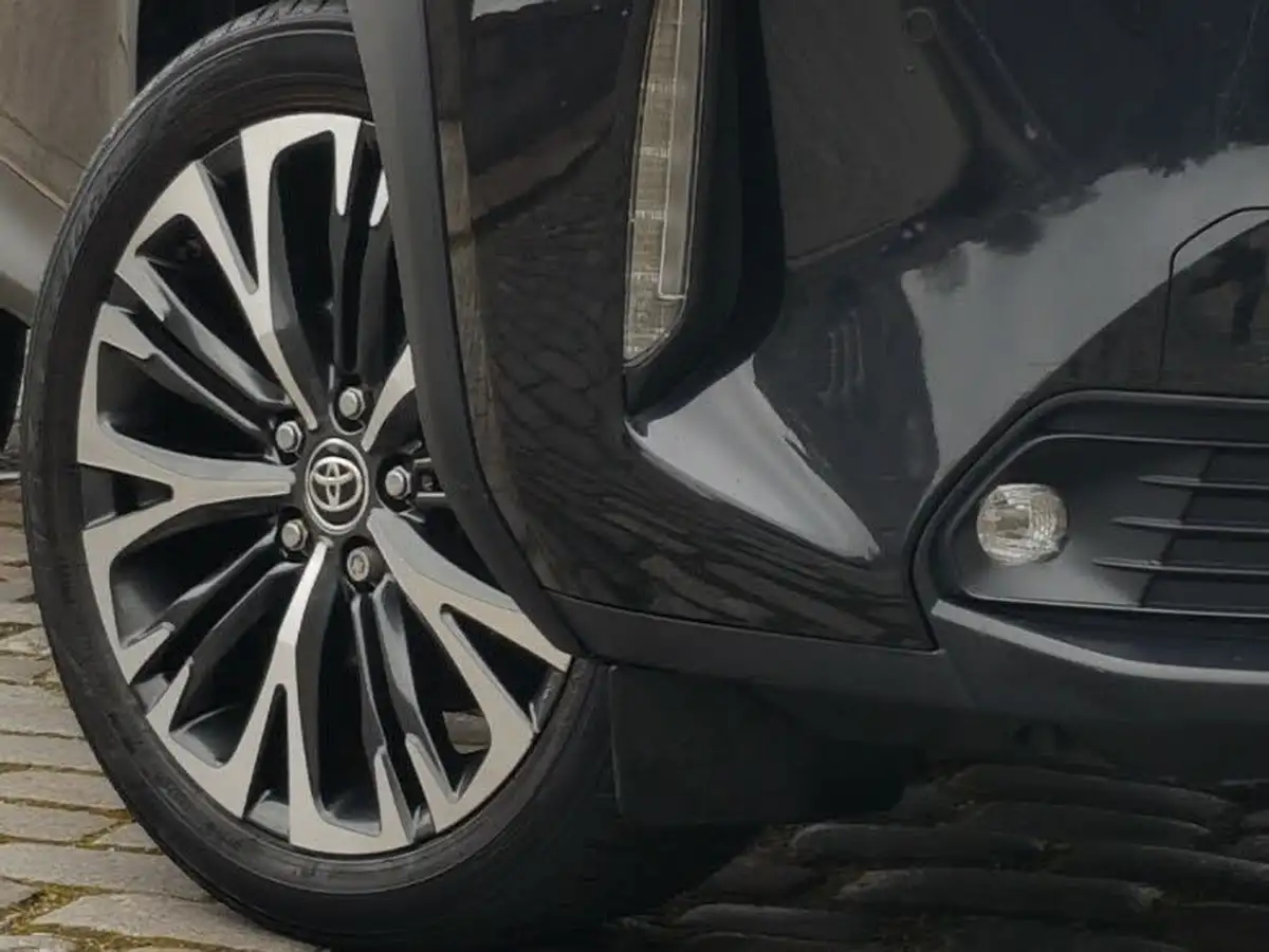 2022-toyota-yaris-cross-15-vvt-i-excel-big-8
