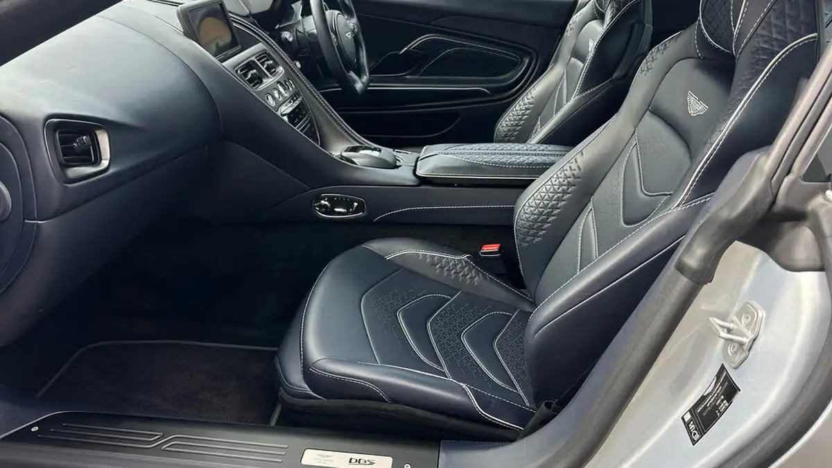 2020-aston-martin-dbs-52-v12-superleggera-big-16