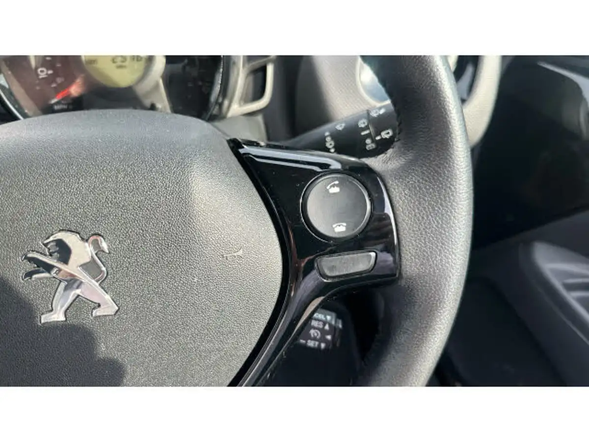 2021-peugeot-108-10-allure-hatchback-5d-big-22
