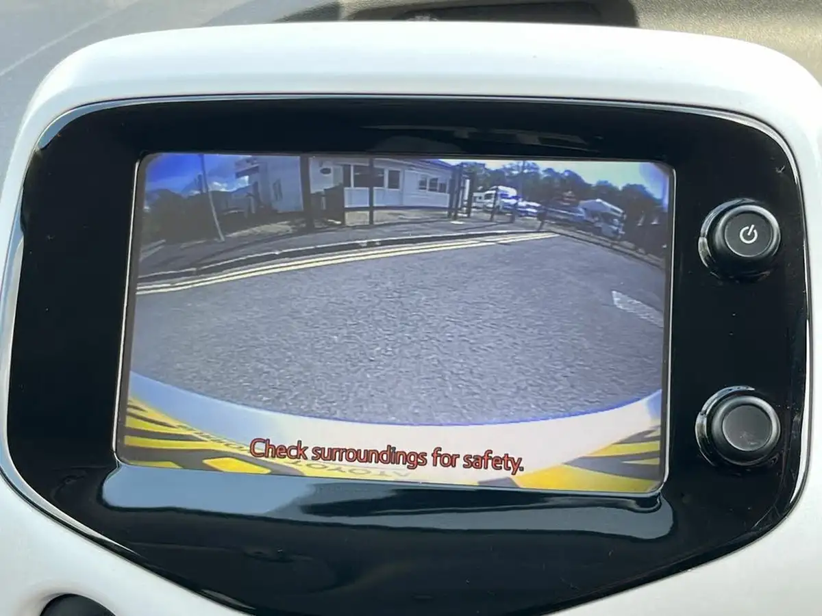 2016-toyota-aygo-10-vvt-i-x-pure-5d-big-20