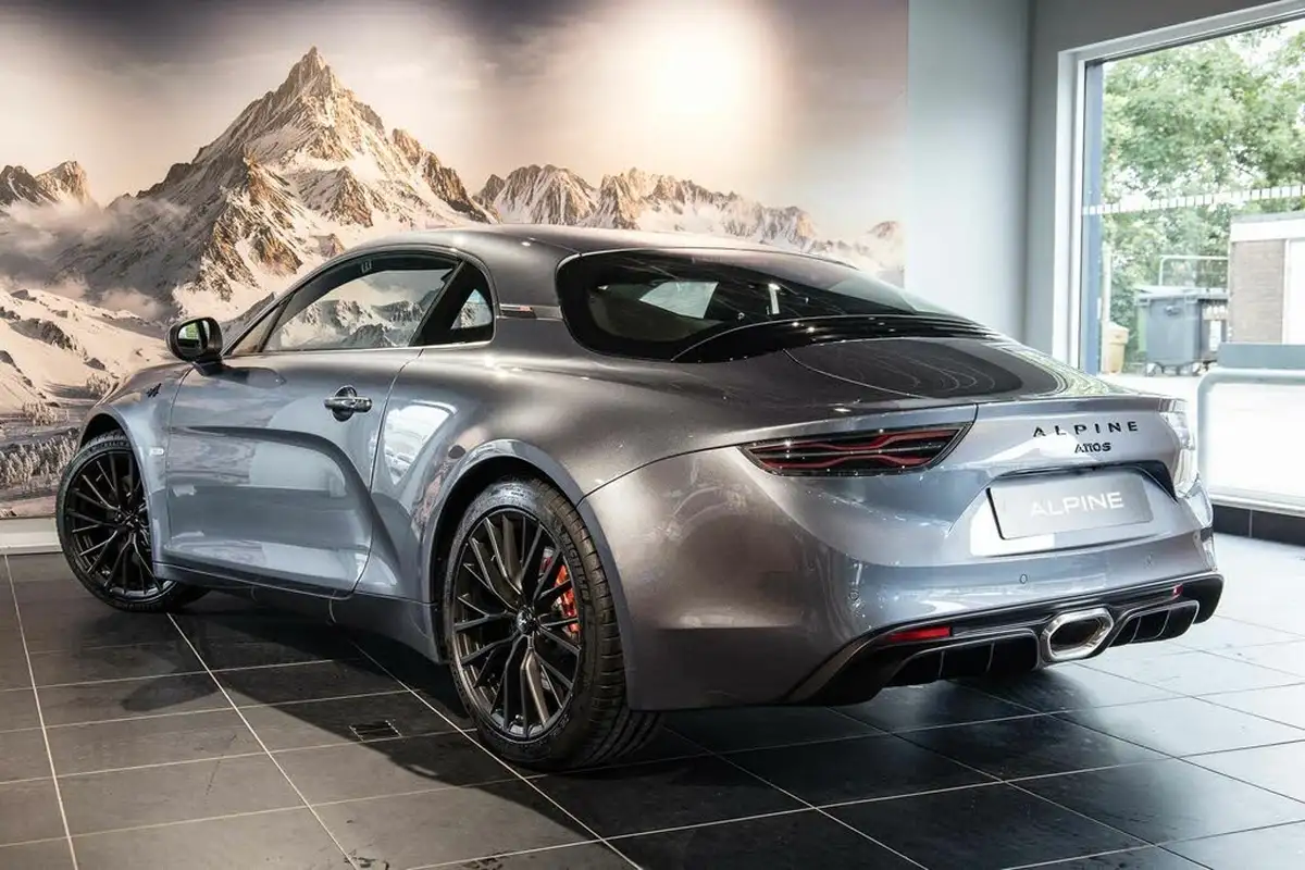 2023-alpine-a110-18-t-s-big-1