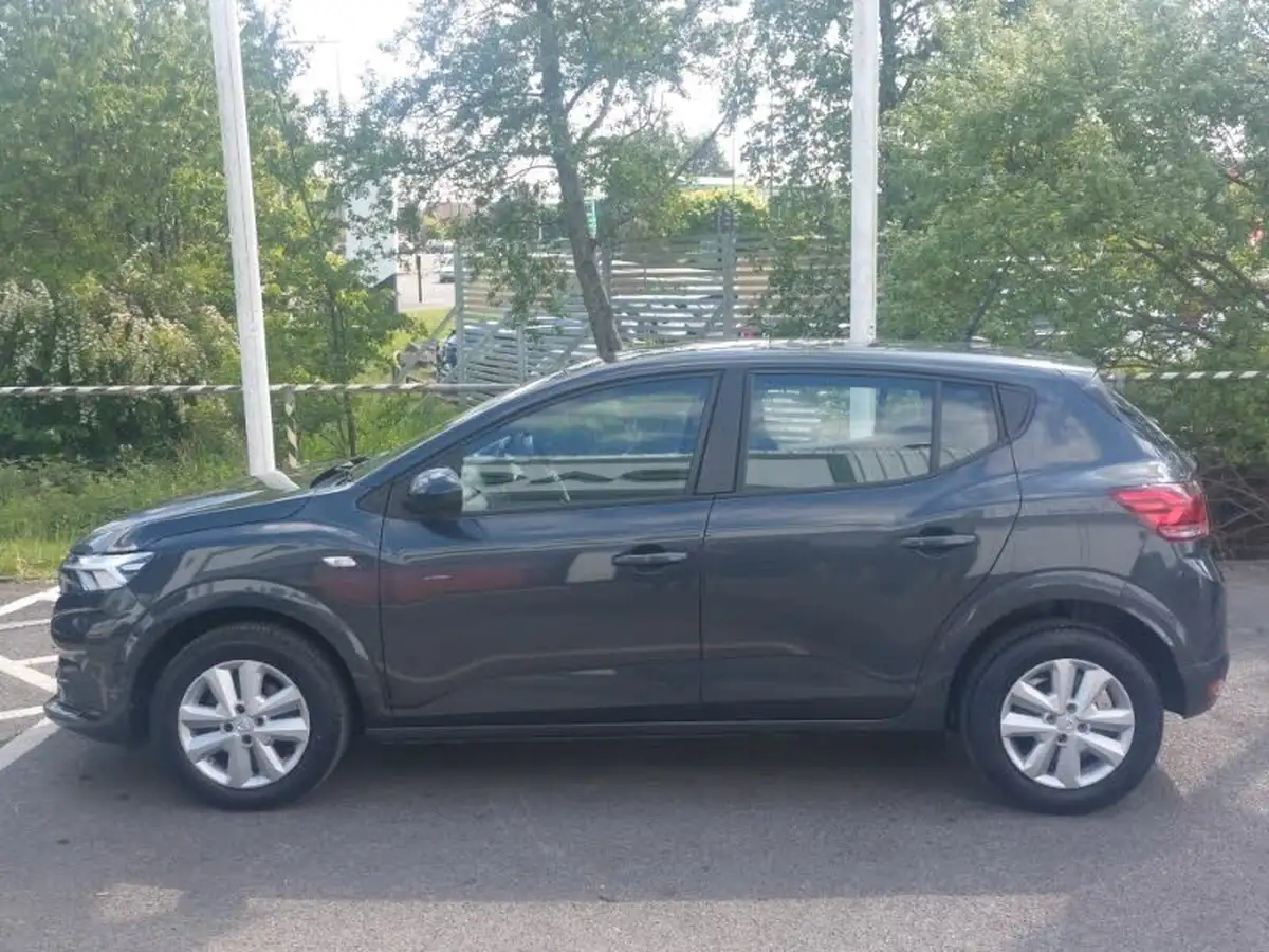 2023-dacia-sandero-10-tce-comfort-90bhp-cvt-big-3
