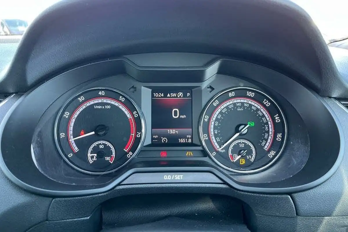 2019-skoda-octavia-20-tsi-vrs-estate-dsg-big-12