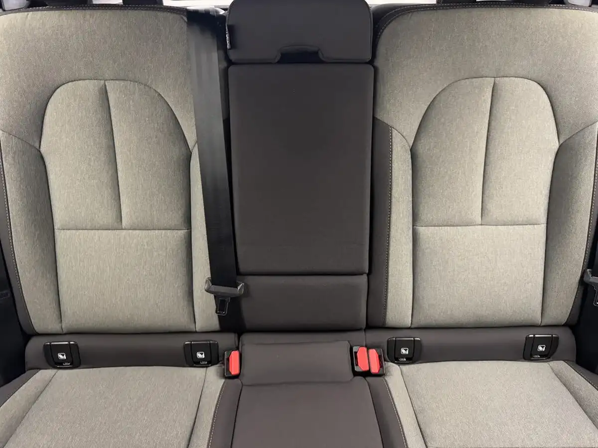 2023-volvo-xc40-20-b3-plus-big-16