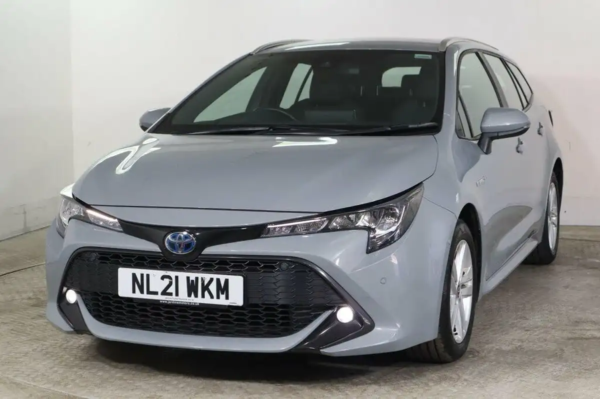 2021-toyota-corolla-18-vvt-i-icon-tech-spare-wheel-touring-sports-5d-big-2