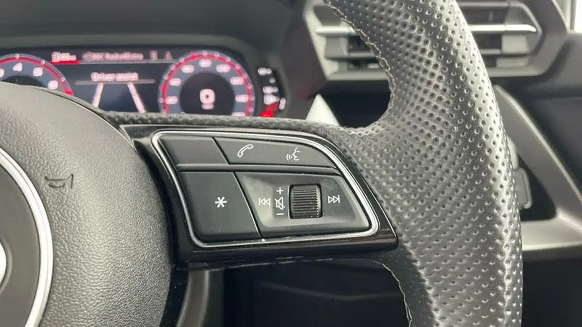 2022-audi-a3-15-35-tfsi-s-line-sportback-5d-big-11