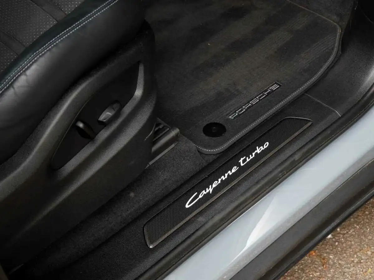 2024-porsche-cayenne-40-v8-turbo-e-hybrid-gt-package-coupe-big-22