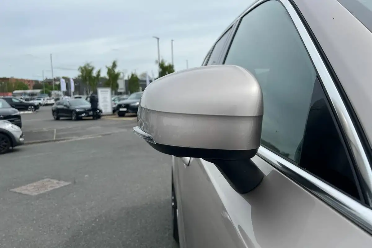 2024-volvo-xc90-20-t8-ultimate-dark-big-18