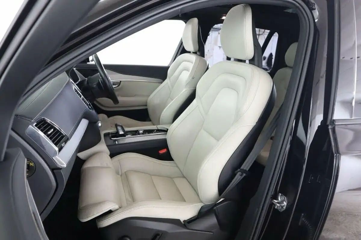 2019-volvo-xc90-20-t8-r-design-pro-390bhp-big-53