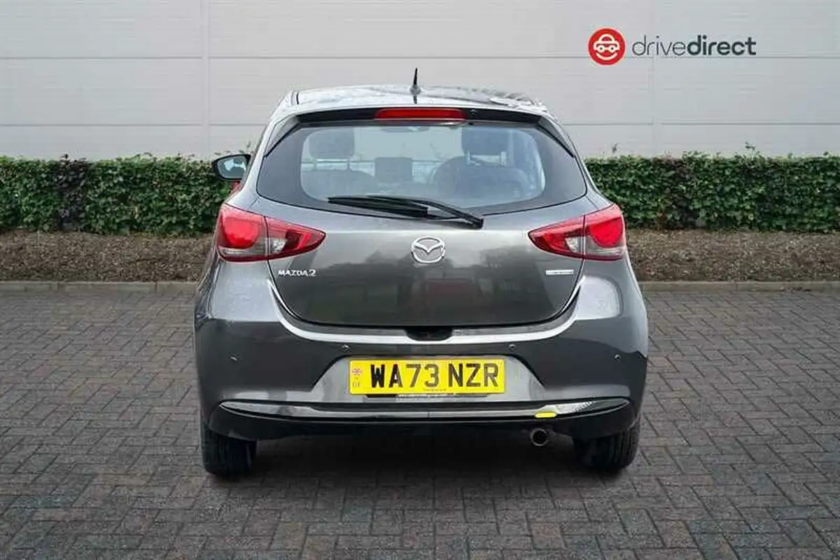 2023-mazda-mazda2-15-e-skyactiv-g-centre-line-big-3