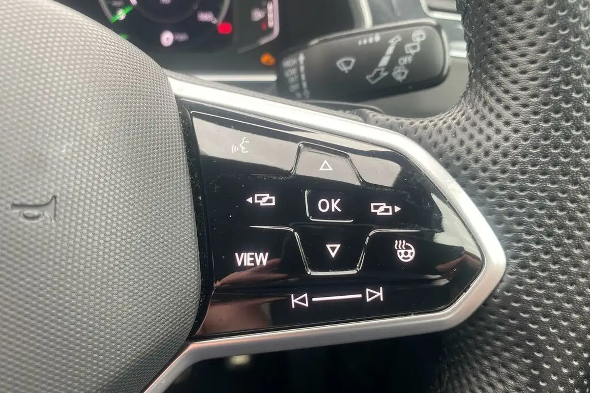 2023-volkswagen-tiguan-20tdi-r-line-edition-big-16