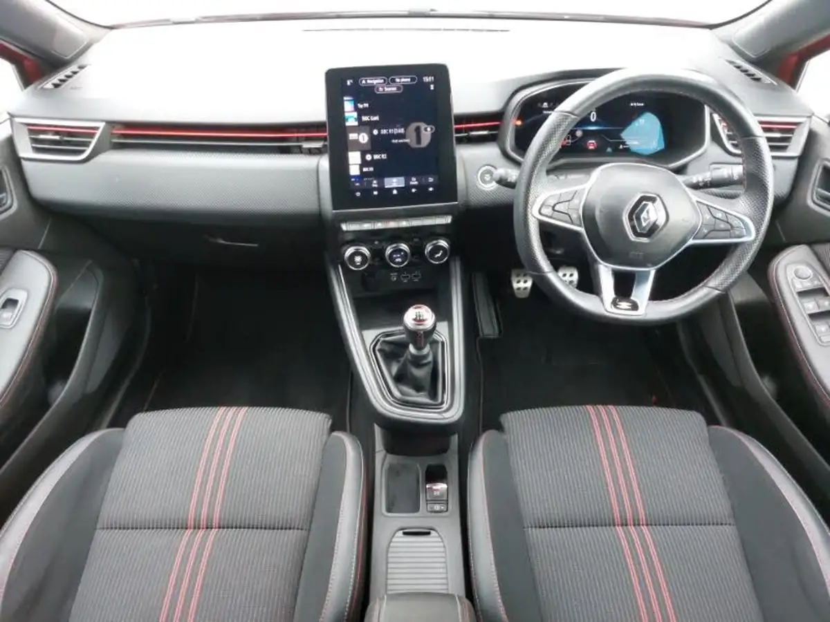 2023-renault-clio-10-tce-rs-line-big-2