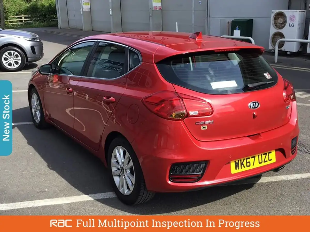 2017-kia-ceed-16-gdi-2-big-1