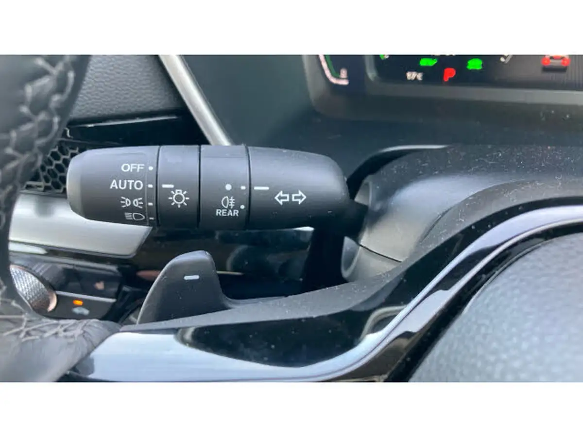 2025-honda-cr-v-20-i-mmd-elegance-big-28