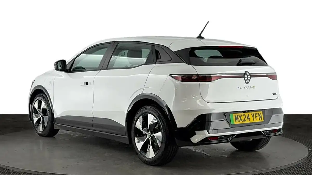 2024-renault-megane-e-tech-e-equilibre-big-5