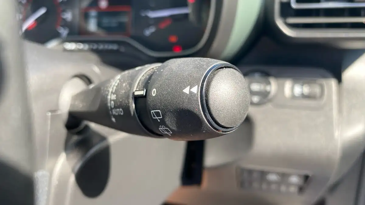 2020-citroen-berlingo-15bluehdi-flair-xtr-m-size-100ps-big-26