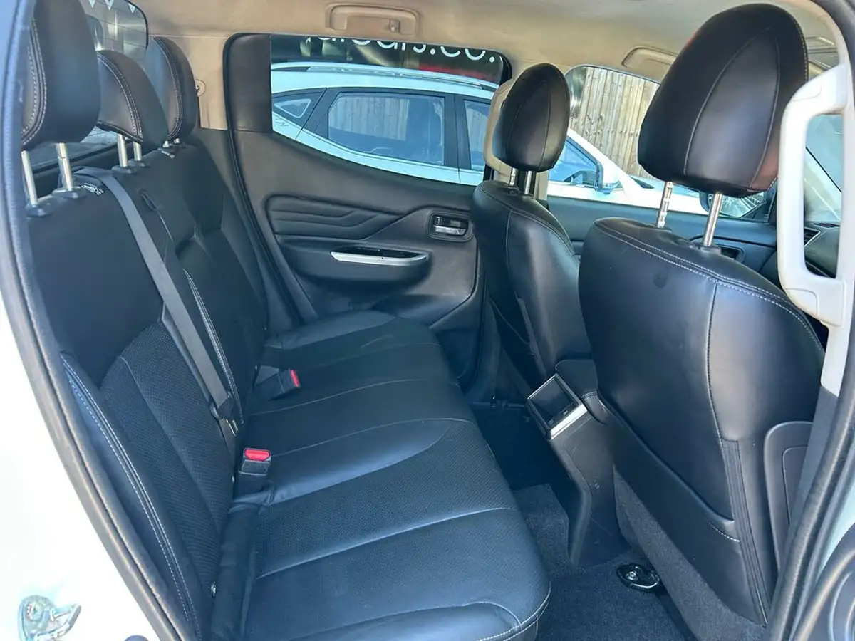 2021-mitsubishi-l200-22di-d-barbarian-big-21
