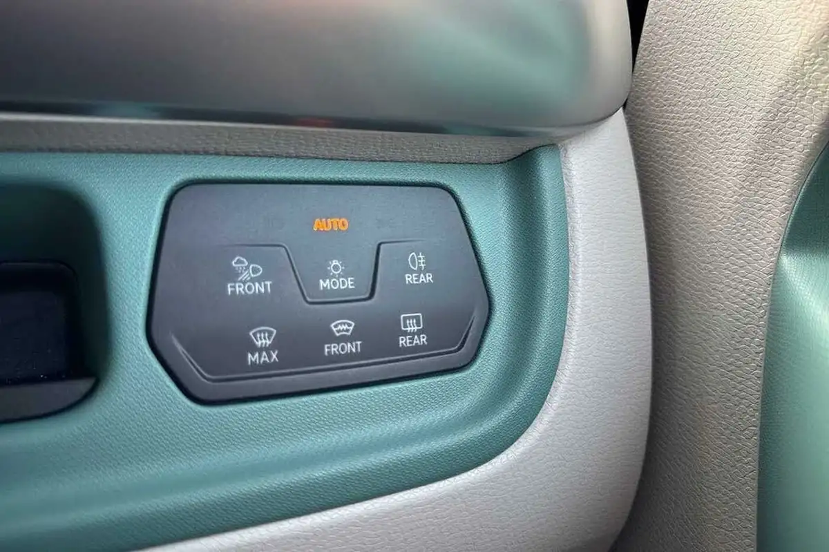 2023-volkswagen-idbuzz-e-style-standard-big-26