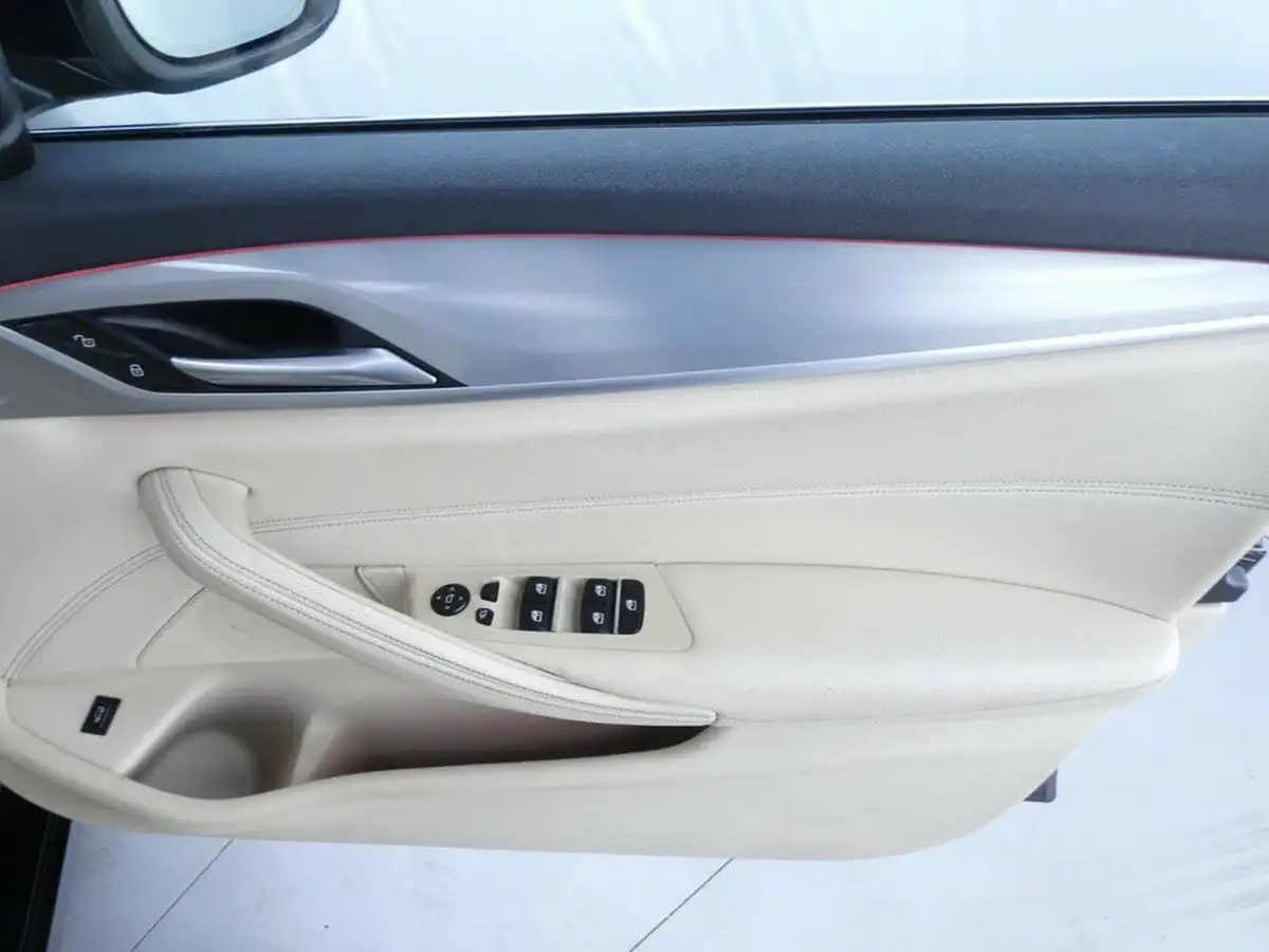 2020-bmw-5-series-big-25
