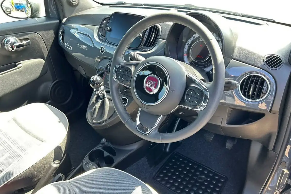 2020-fiat-500-10-lounge-big-25