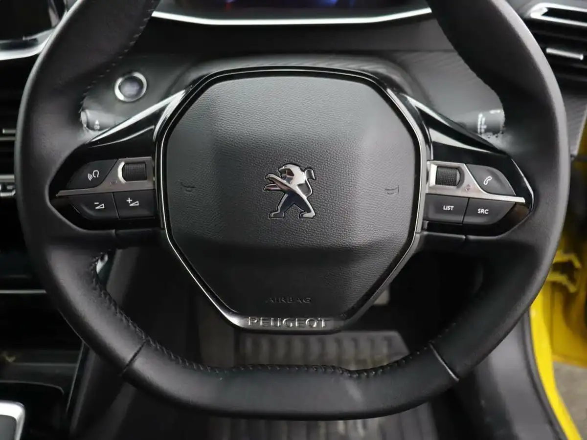 2021-peugeot-208-12-puretech-allure-premium-100bhp-big-26
