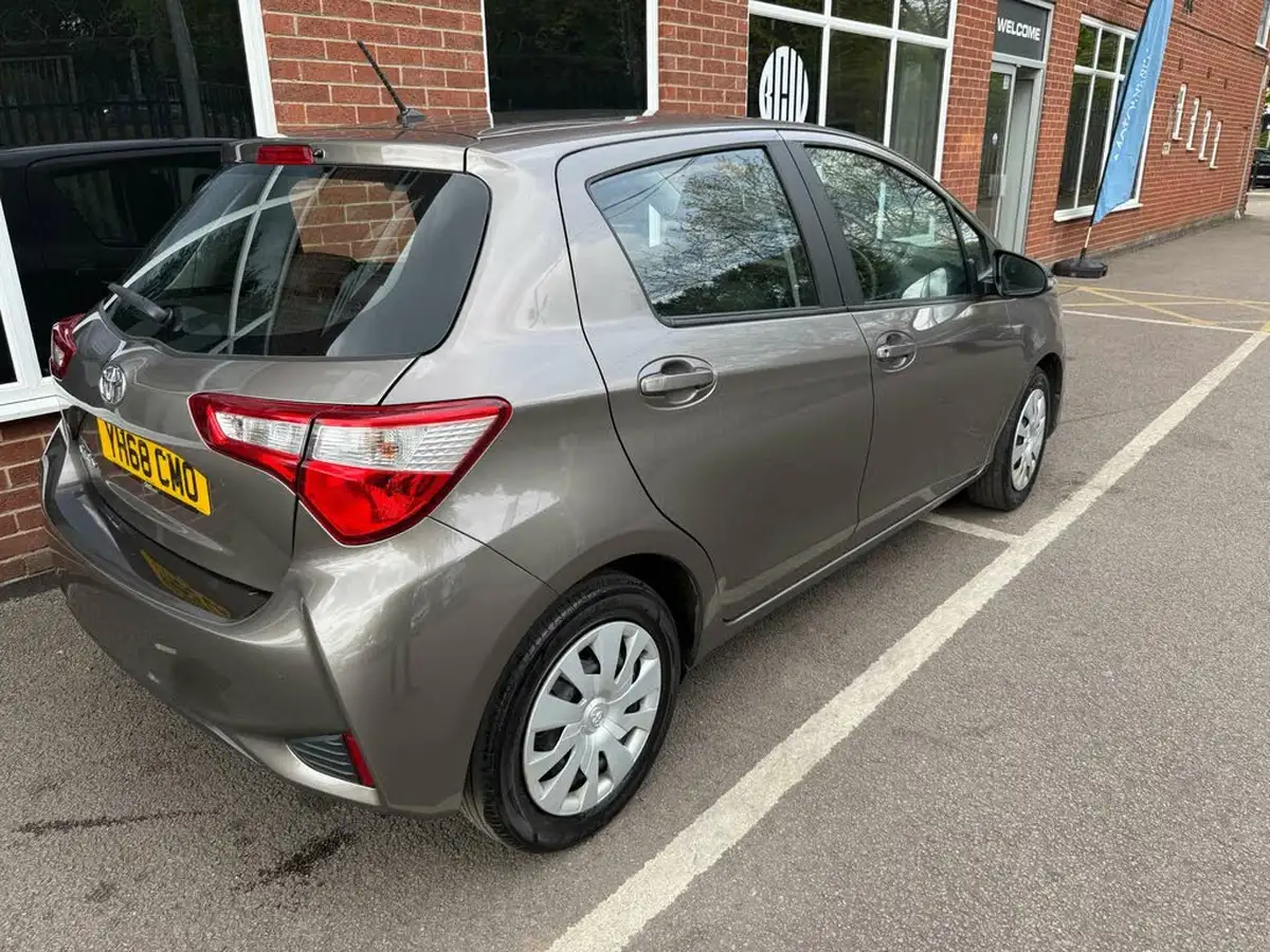 2018-toyota-yaris-10-vvt-i-active-71bhp-big-4