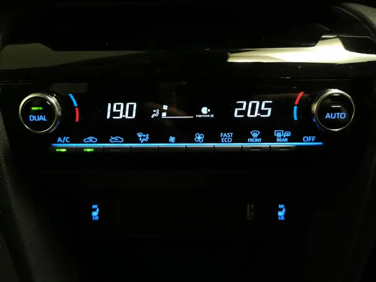 2023-toyota-yaris-cross-15-vvt-i-excel-awd-i-big-22