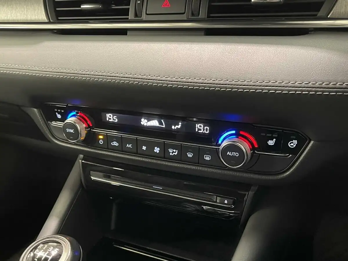 2018-mazda-mazda6-20-skyactiv-g-sport-nav-tourer-5d-big-77