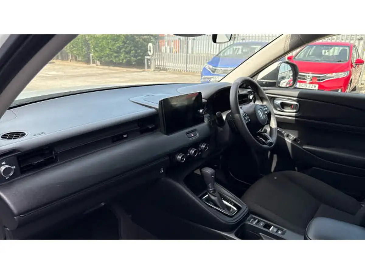 2022-honda-hr-v-15-i-mmd-elegance-big-1