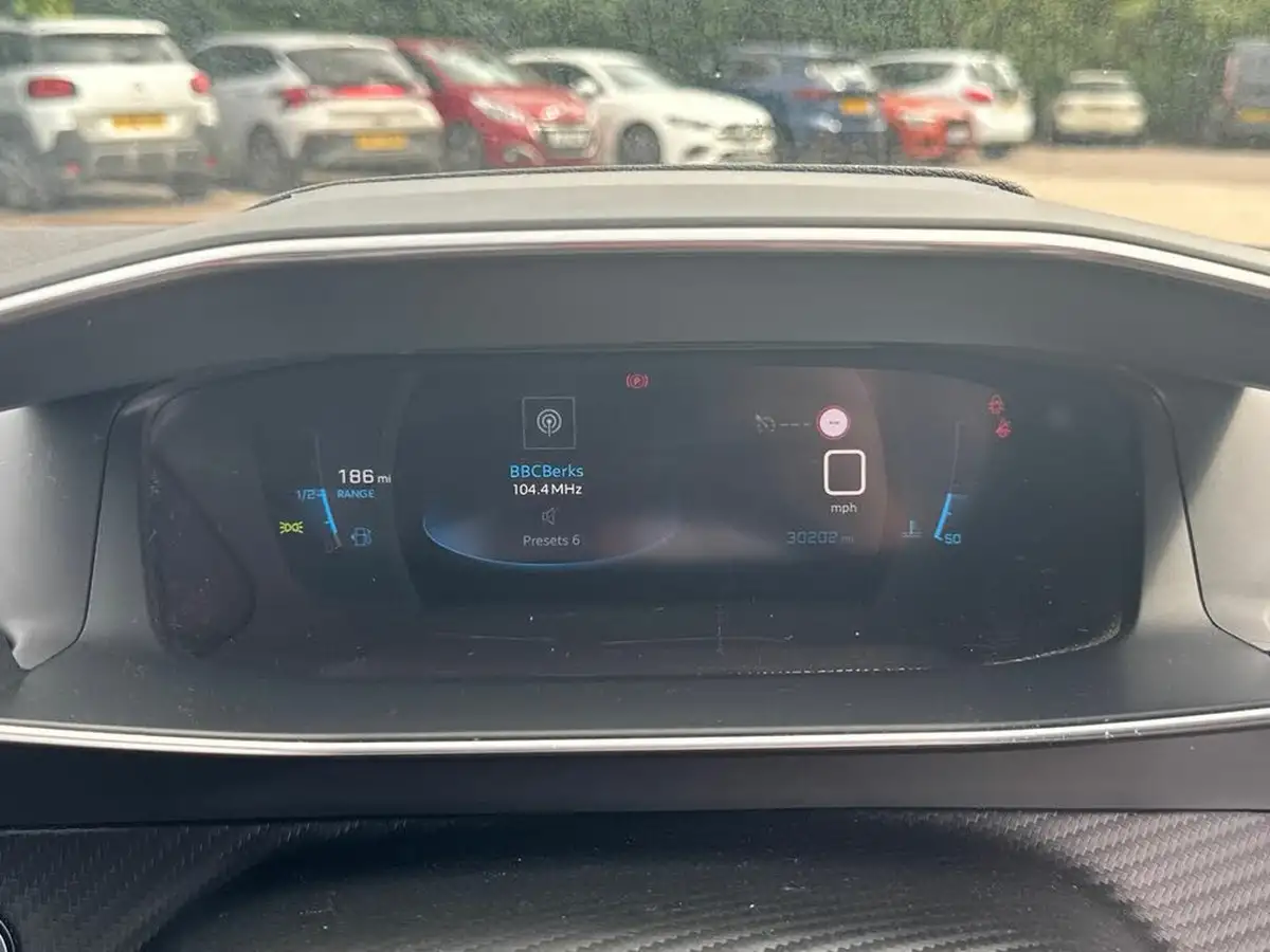2020-peugeot-2008-suv-12-puretech-allure-100bhp-big-13