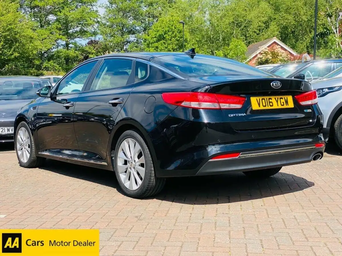 2016-kia-optima-17crdi-3-saloon-4d-big-2