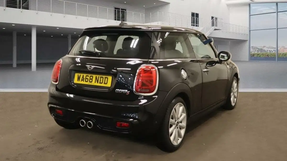2018-mini-cooper-20-cooper-s-classic-ss-hatchback-3d-big-4