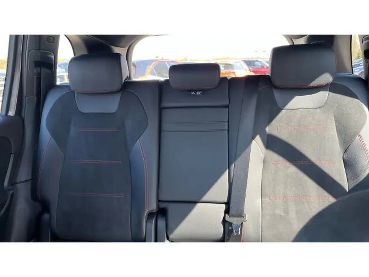 2022-mercedes-benz-eqb-e-eqb-300-amg-line-big-14