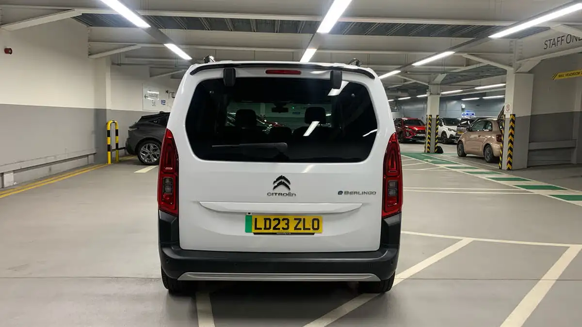 2023-citroen-berlingo-e-flair-xtr-m-size-big-8