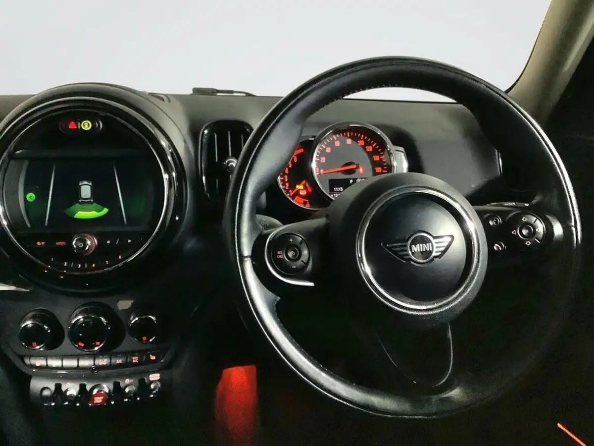 2018-mini-countryman-20td-cooper-d-jcw-chili-ss-auto-big-12