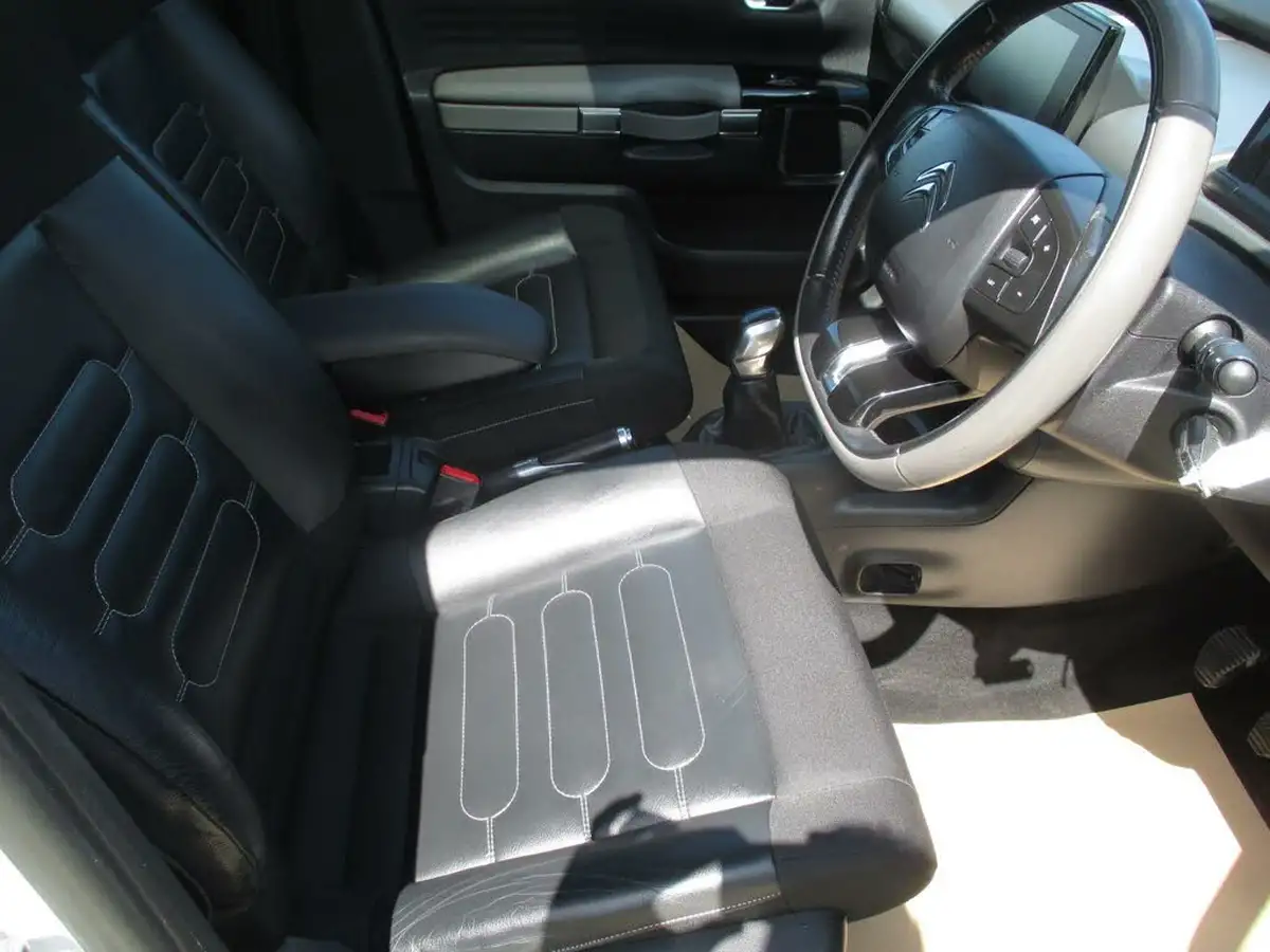 2016-citroen-c4-cactus-16bluehdi-flair-edition-big-27