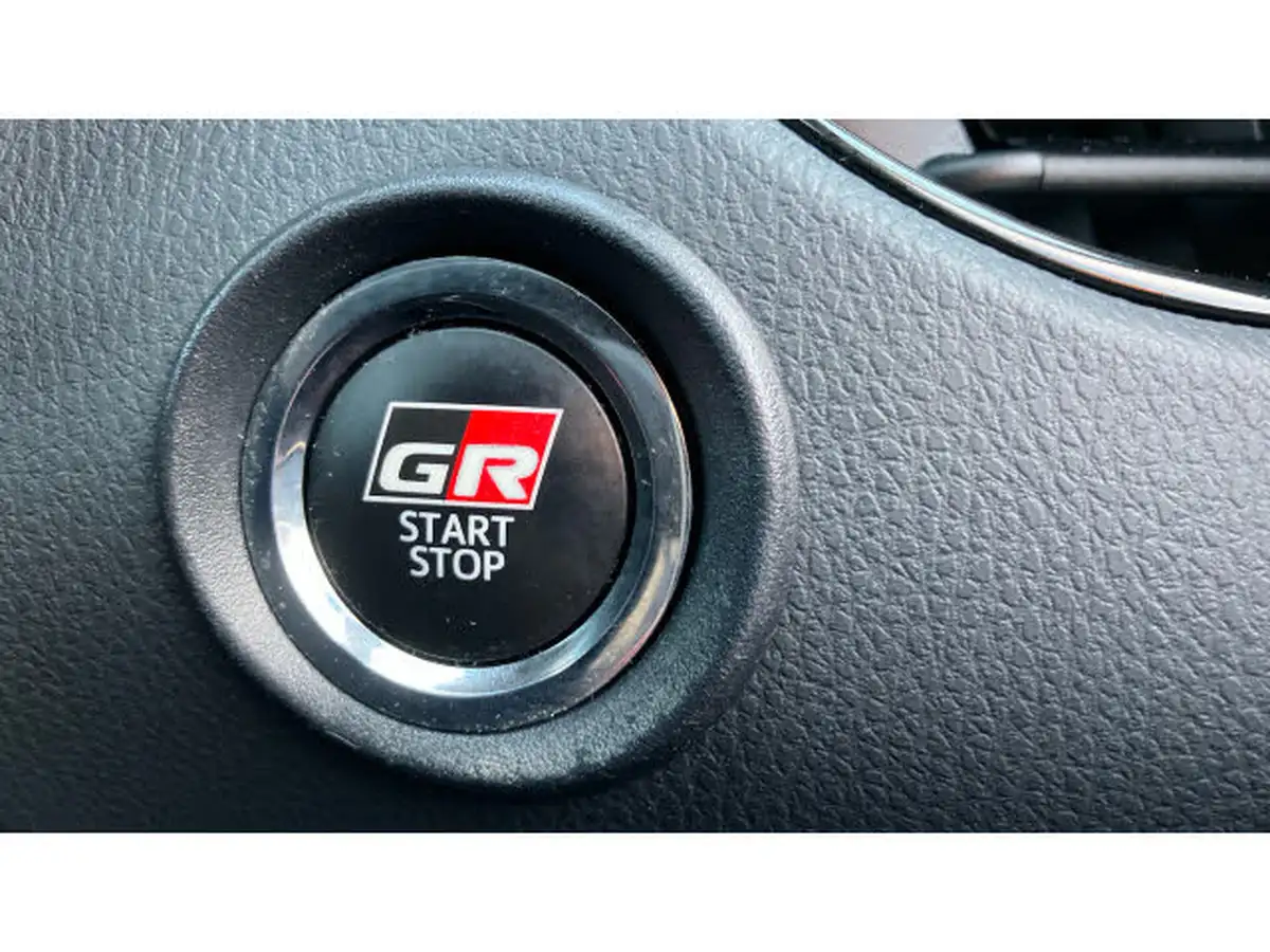 2022-toyota-c-hr-18-vvt-i-gr-sport-big-35