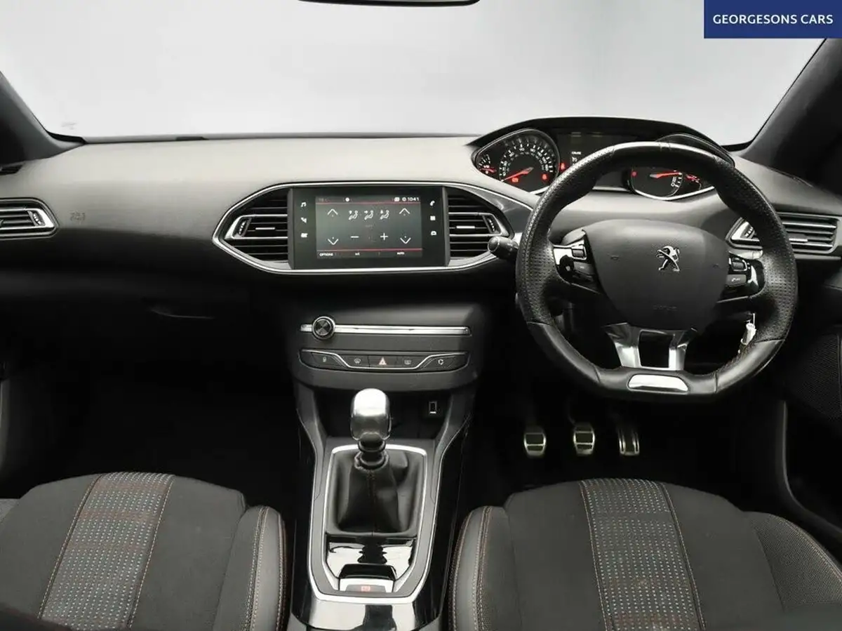 2019-peugeot-308-15-bluehdi-gt-line-big-11