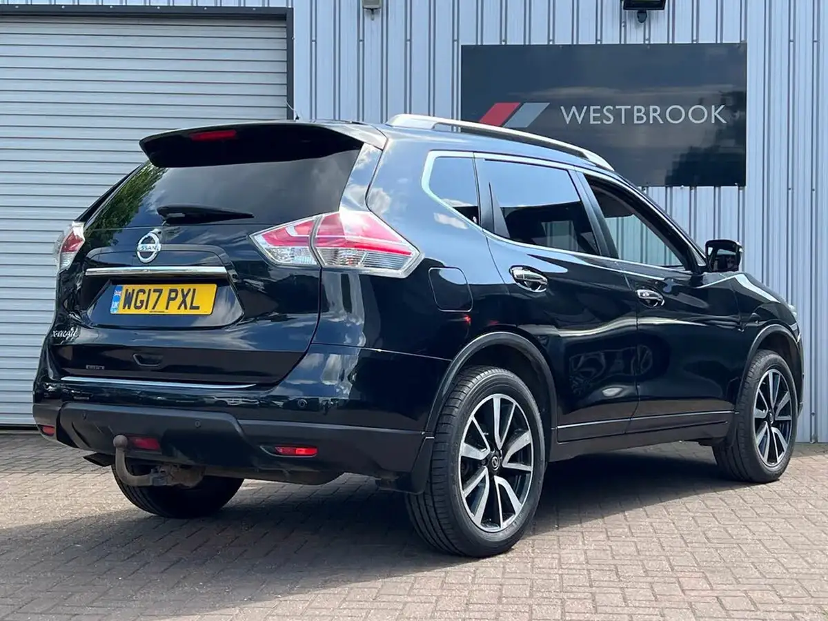 2017-nissan-x-trail-20dci-tekna-4x4-big-1