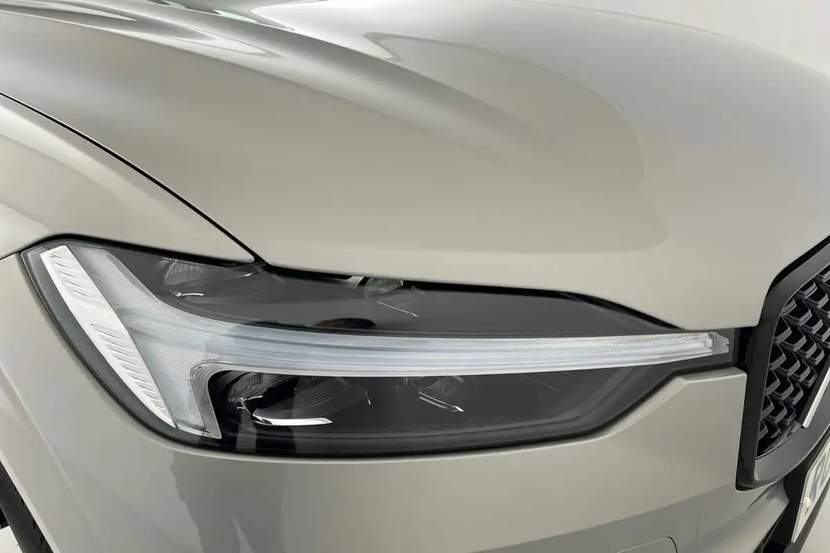 2024-volvo-xc60-20-b5-plus-big-17