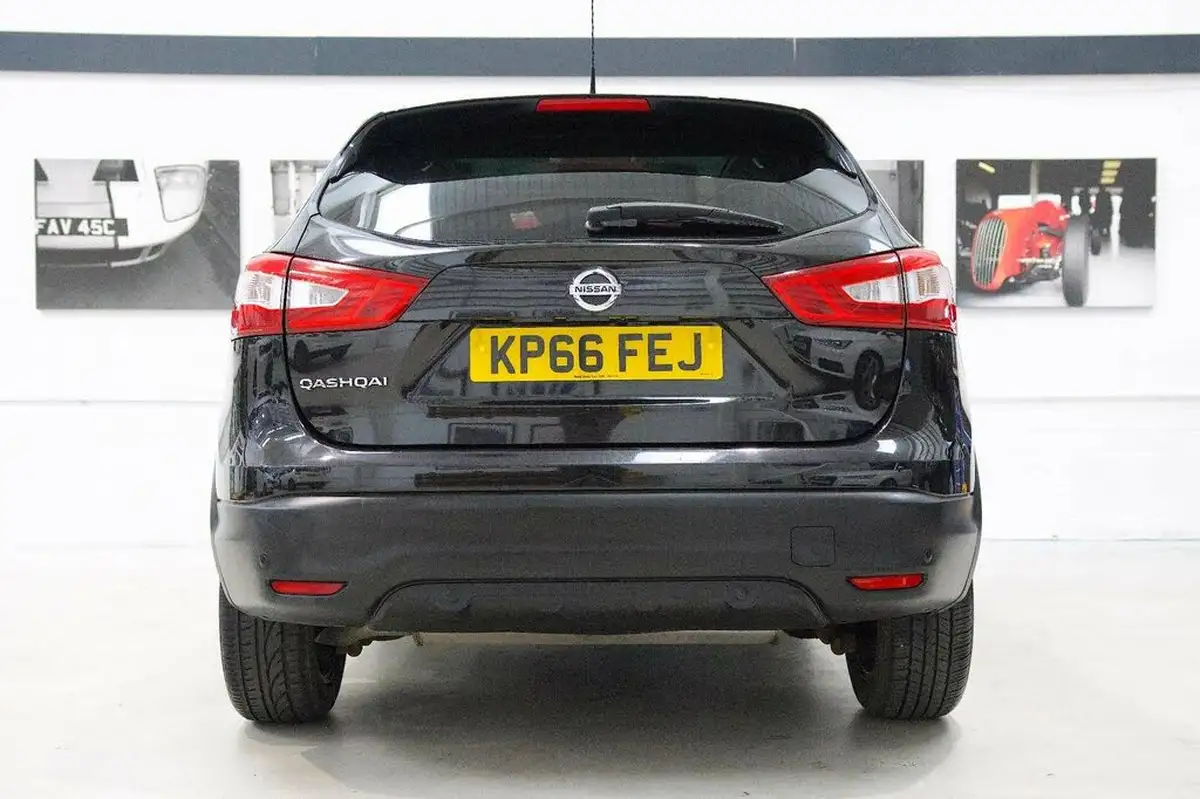 2016-nissan-qashqai-15dci-n-connecta-99g-big-3