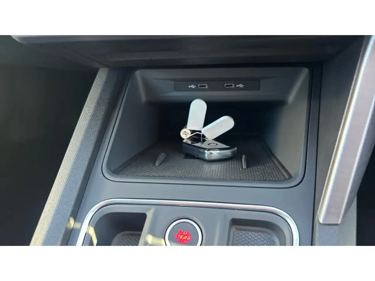 2025-seat-leon-15-e-hybrid-fr-black-edition-hatchback-big-26