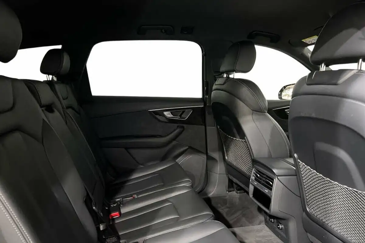 2023-audi-q7-30-55-tfsi-black-edition-big-9