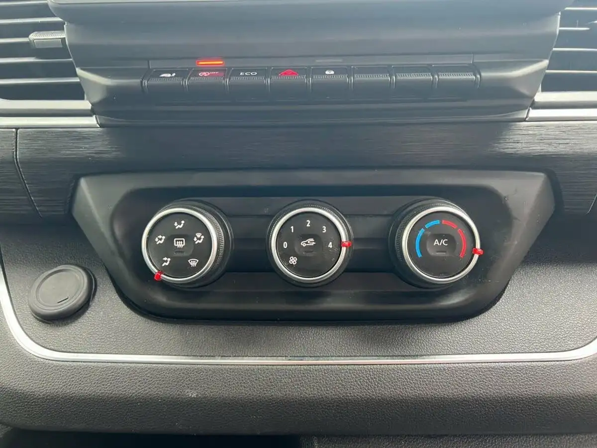2022-renault-trafic-20dci-ll30-130-sport-big-32