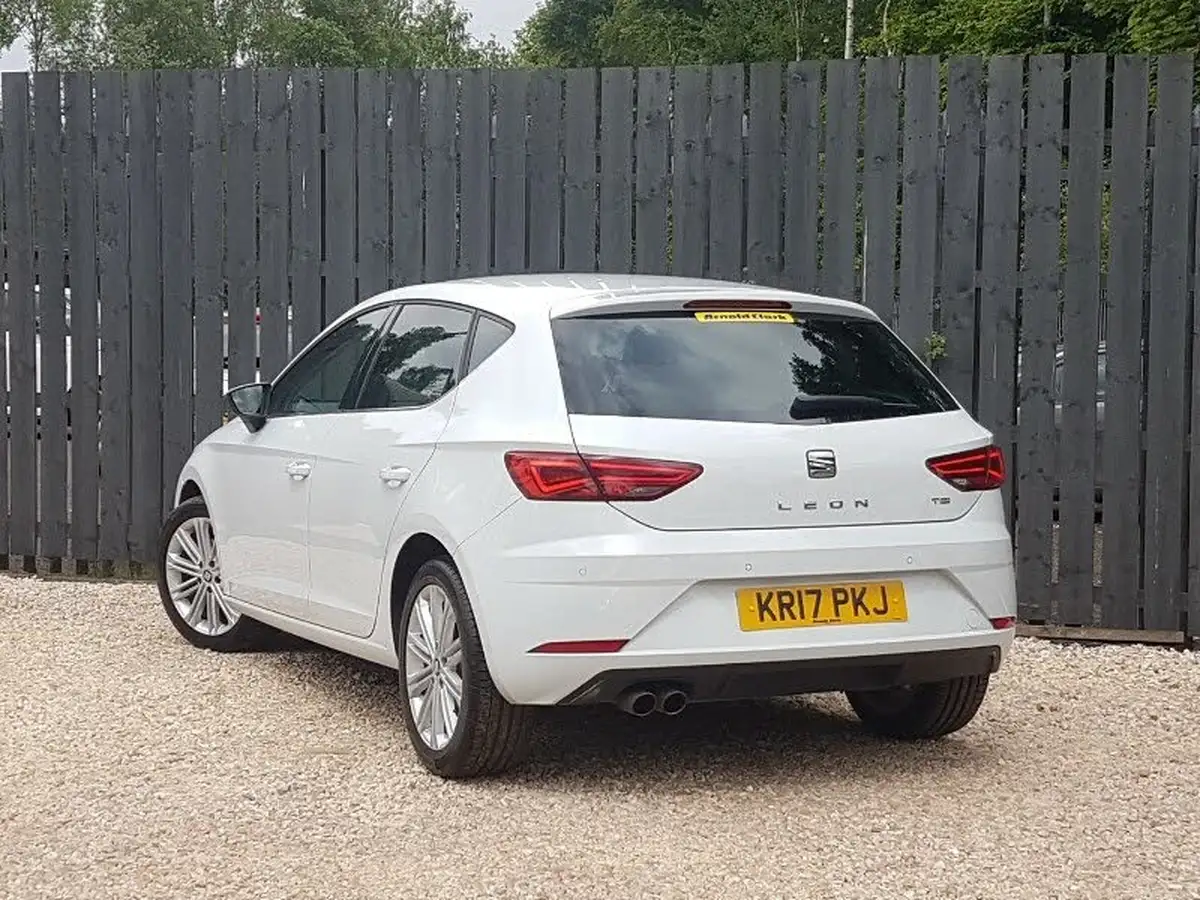2017-seat-leon-14-tsi-xcellence-technology-hatchback-big-1