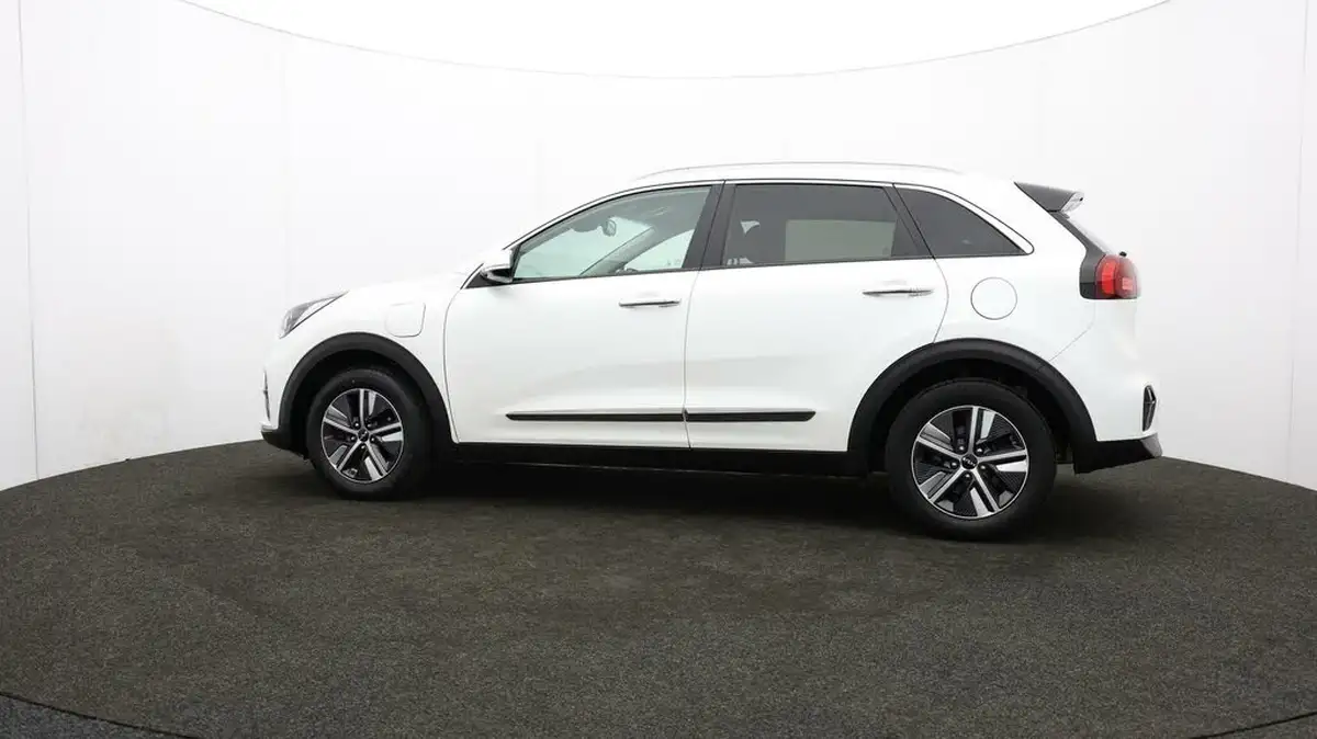 2021-kia-niro-16-gdi-phev-3-42in-cluster-big-72