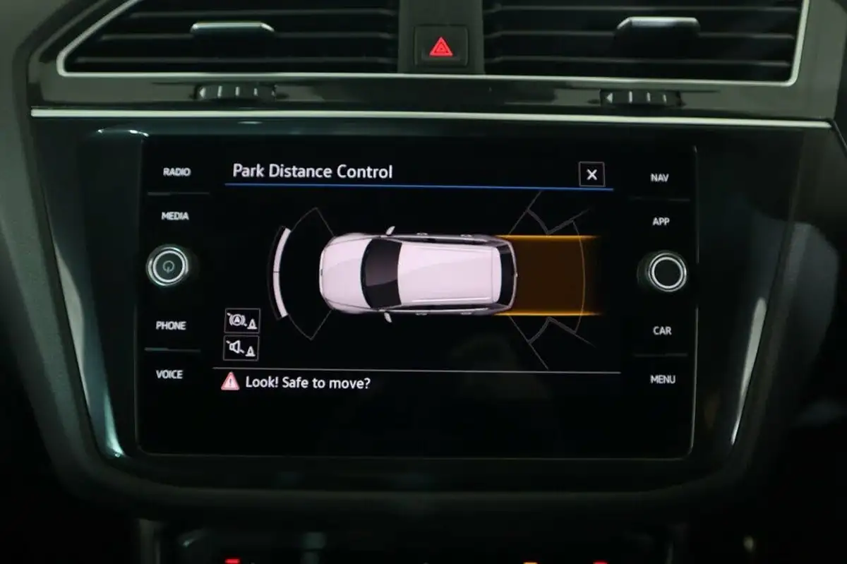 2021-volkswagen-tiguan-15-tsi-r-line-big-47