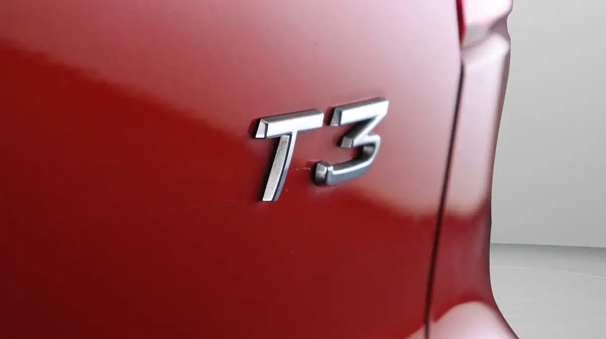 2020-volvo-xc40-15-t3-momentum-geartronic-big-21