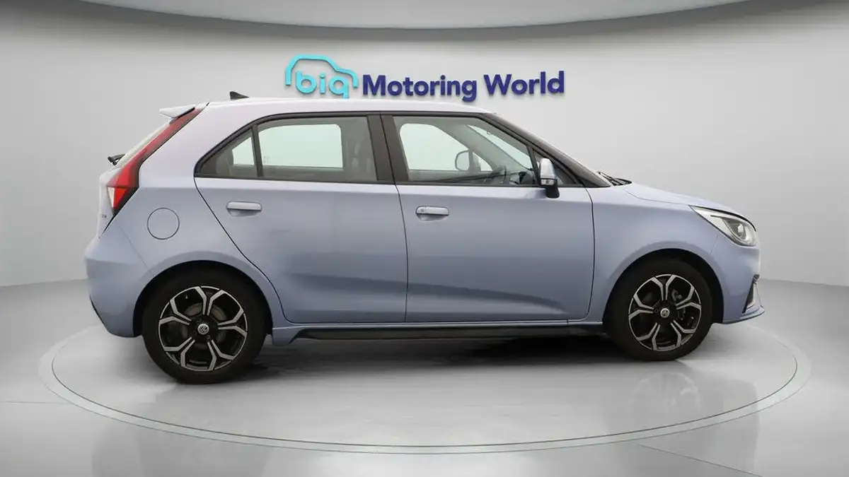2023-mg-mg3-15-vti-tech-exclusive-nav-big-8